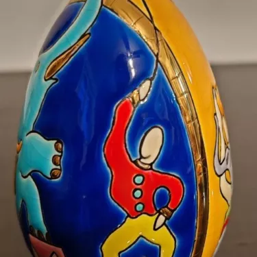 Oeuf T2 - Intitulé  CIRQUE  - Faïencerie et Emaux de LONGWY.