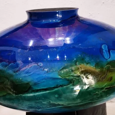 Vase en Cristal, intitulé  CIRCEE . de Sylvie Montagno Réf 49