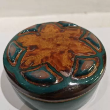 Camille THARAUD - Limoges - (1878 - 1956) Bonbonnière en Porcelaine Réf 176