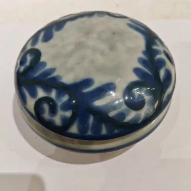 Camille THARAUD (1878-1956) à Limoges. Bonbonnière Circulaire en Porcelaine Réf 177-2