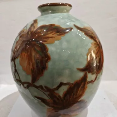 Camille THARAUD (1878-1956) Limoges. Modèle Genêt. Vase en Porcelaine