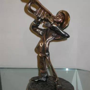 Sculpture en Bronze - Intitulée Musicien Trompetiste . (30)