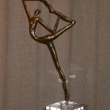 Sculpture en Bronze sur socle plexi - Intitulée Ballerine n°4 (10)
