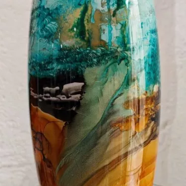 Cristal Glass creation by Sylvie Montagnon, entitled ‘MANGO’.Réf 42
